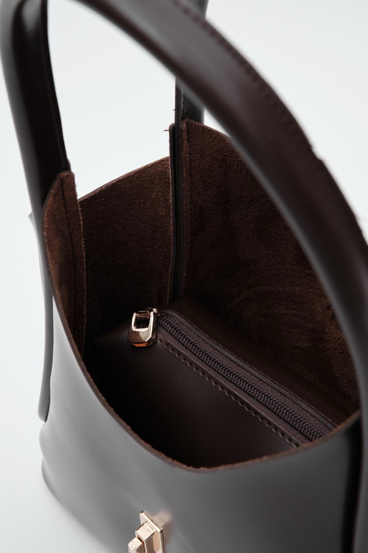 Cindy Marron + Trousse - Image 7