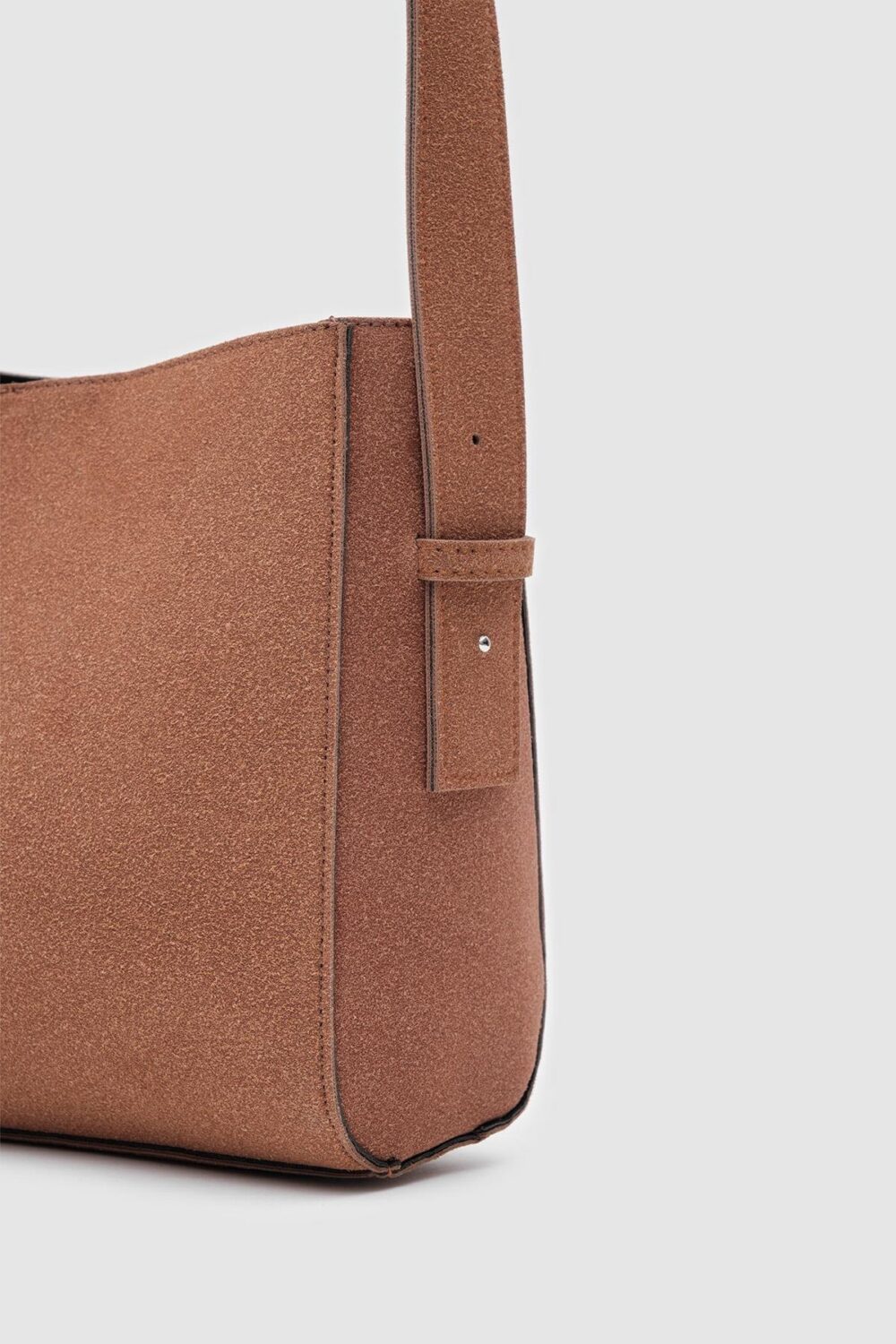 Ola Daim Camel