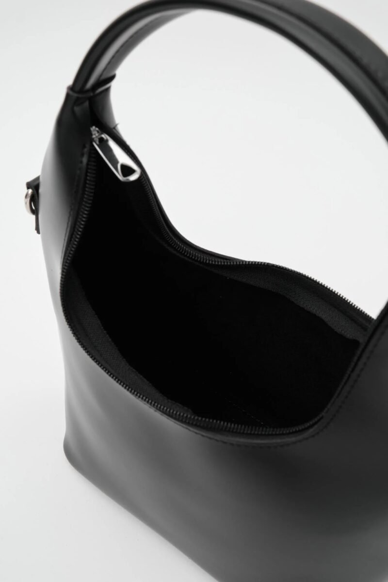 Sky Noire – Image 4