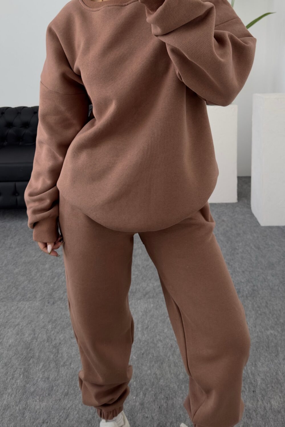 Ensemble Marron oversize ( مقطن من الداخل)