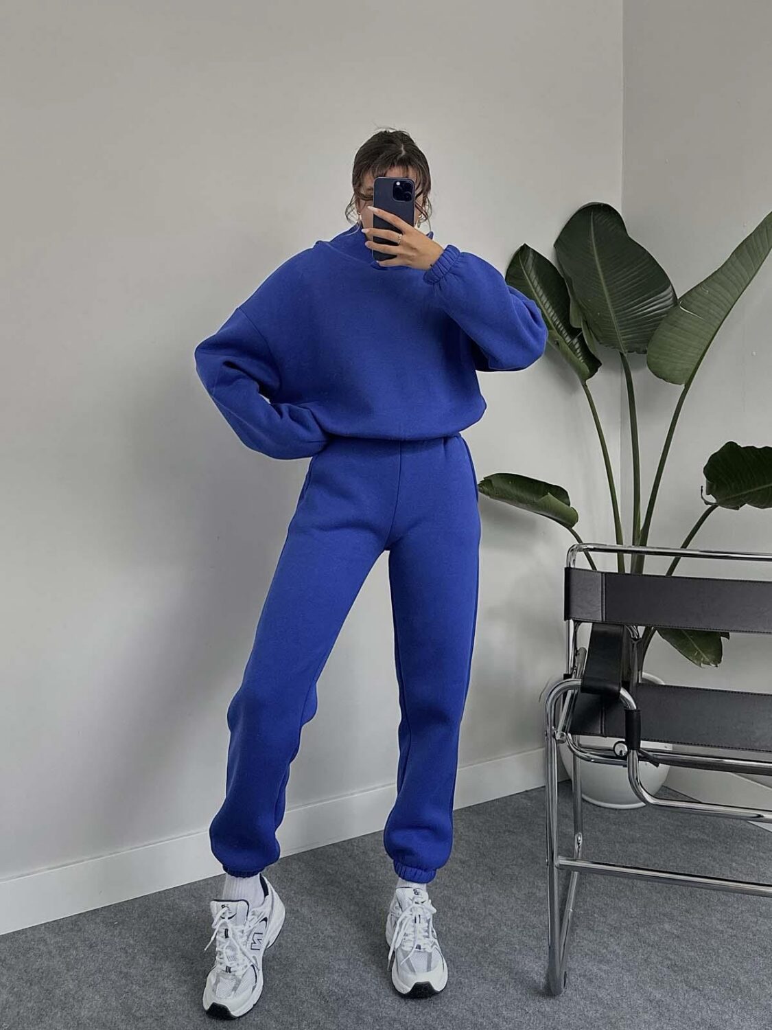 Jenner ensemble bleu ( مقطن من الداخل)