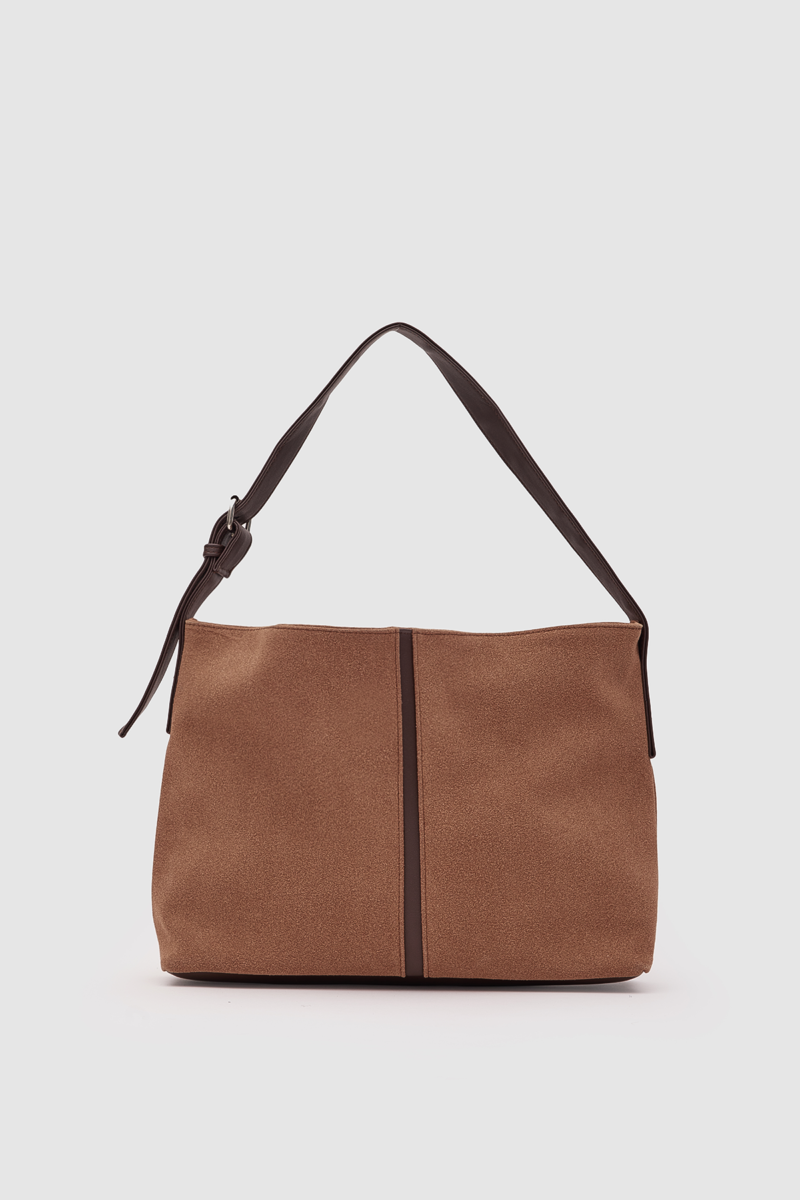 Agatha Camel – Image 4