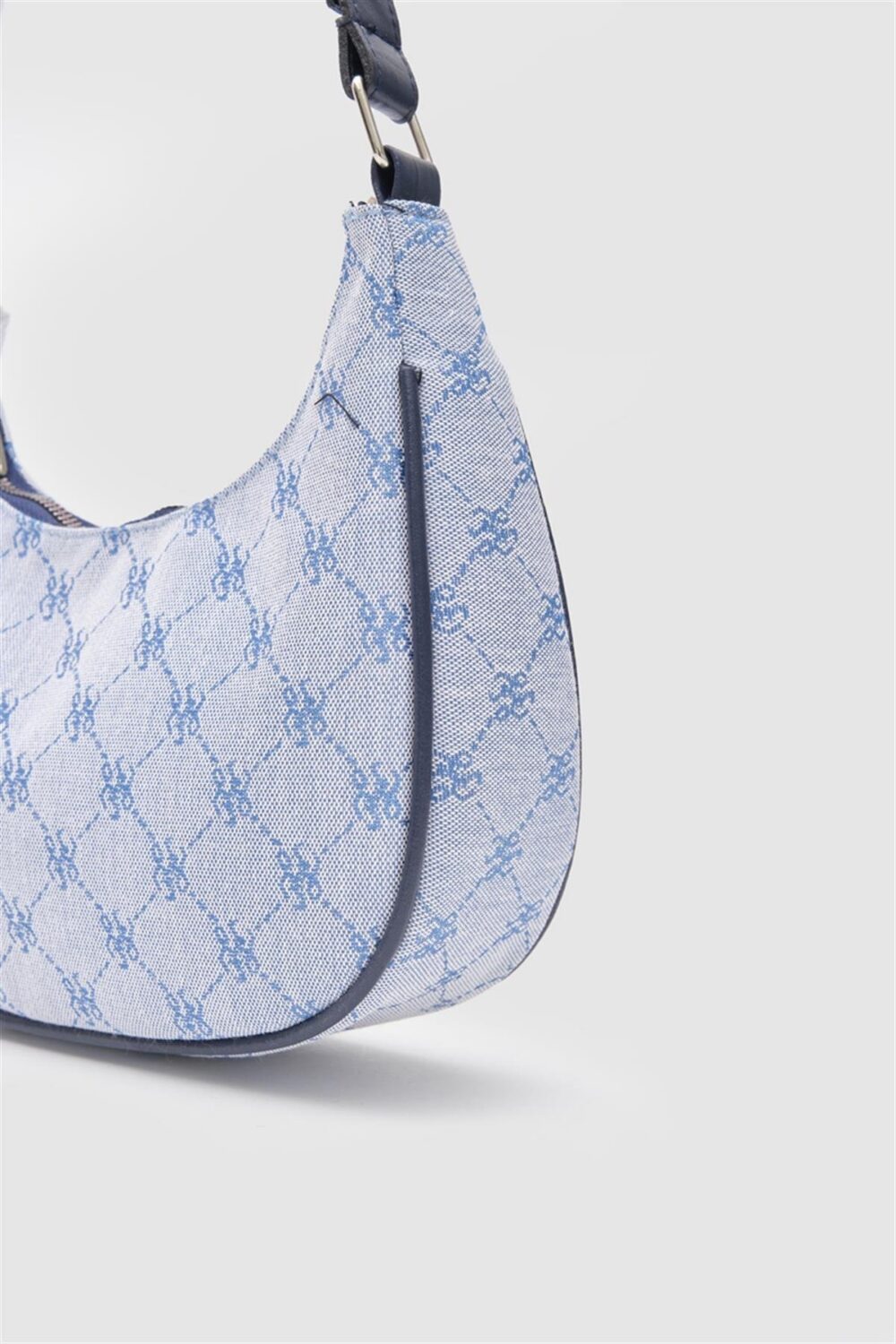 Westa Bleu Claire