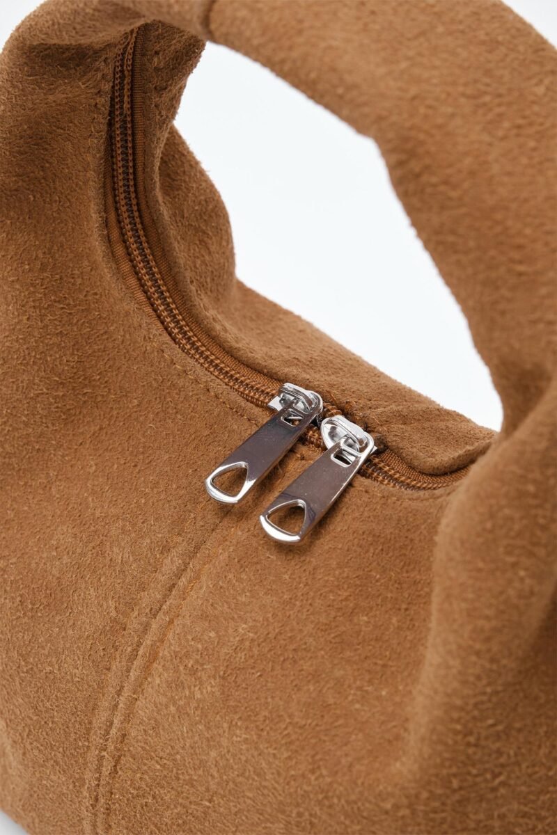 Axy Camel – Image 4