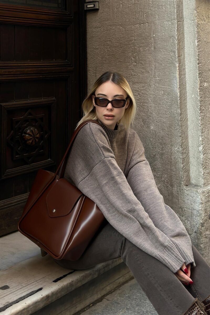 Petra Noisette + Purse – Image 3