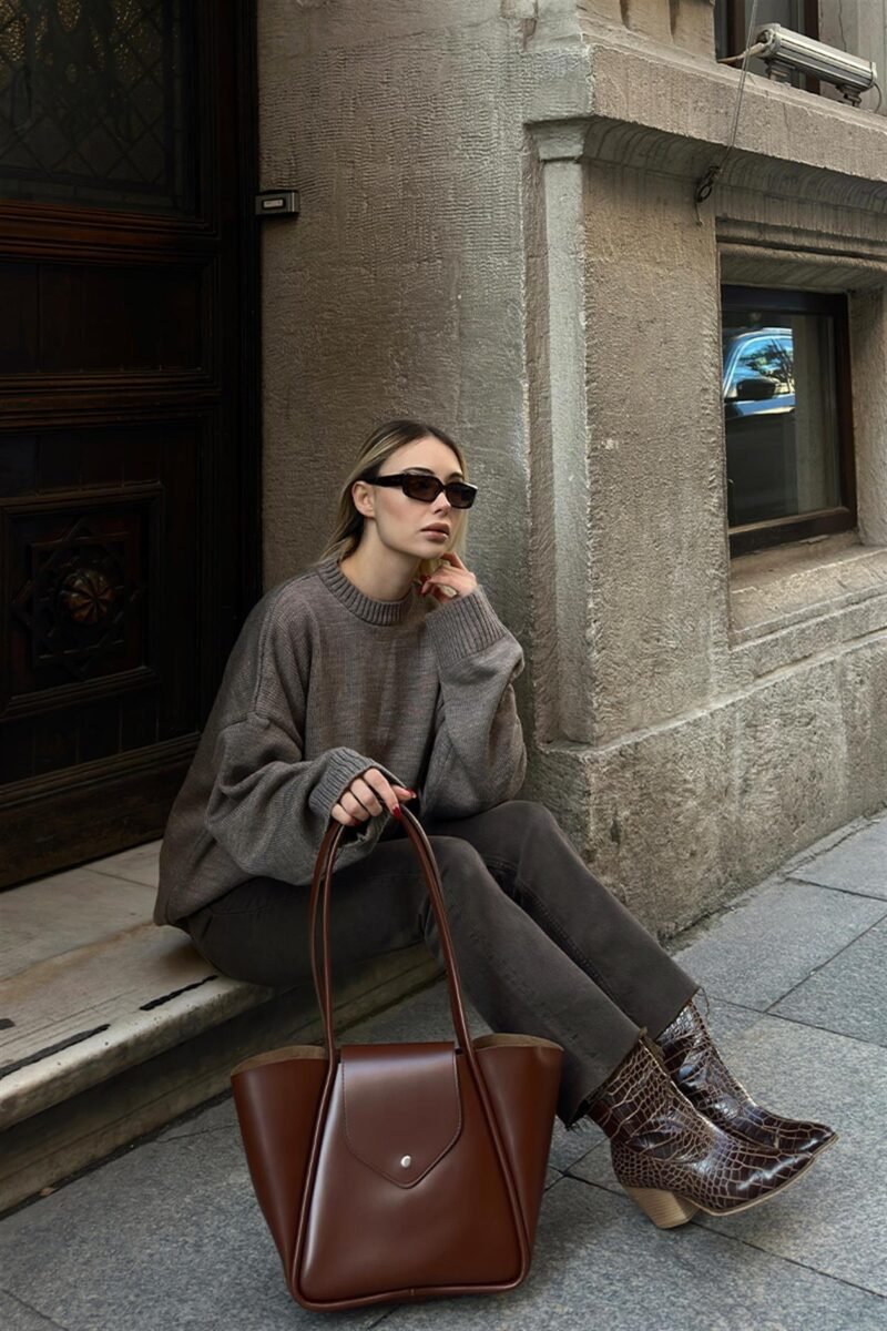 Petra Noisette + Purse – Image 12