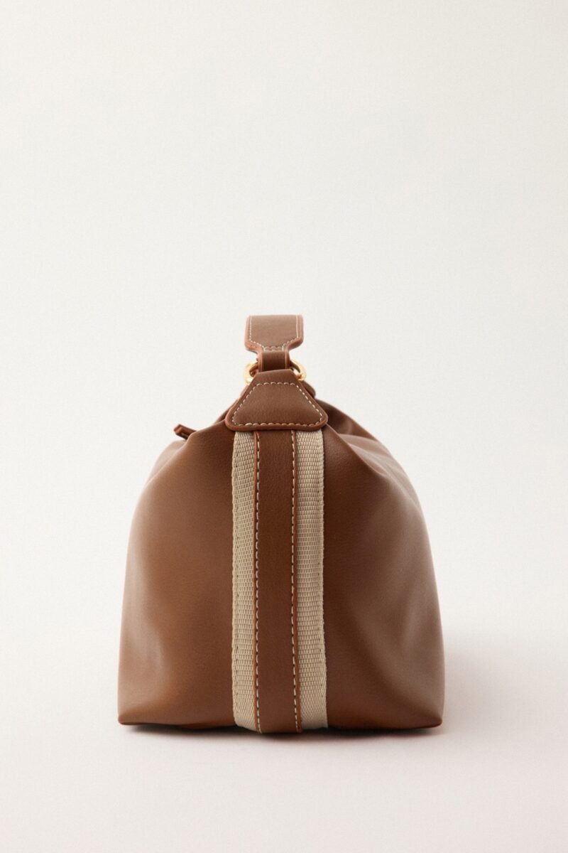 Olivia Camel - Image 5