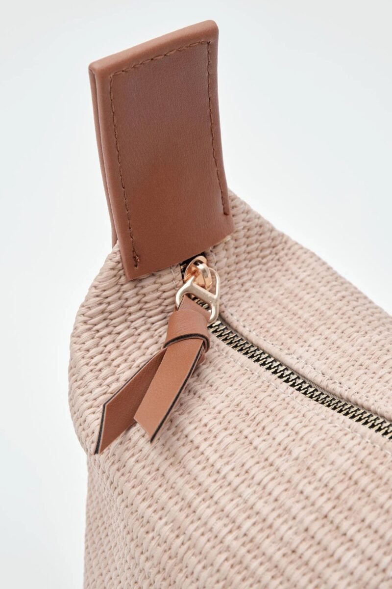 Leo Camel – Image 7