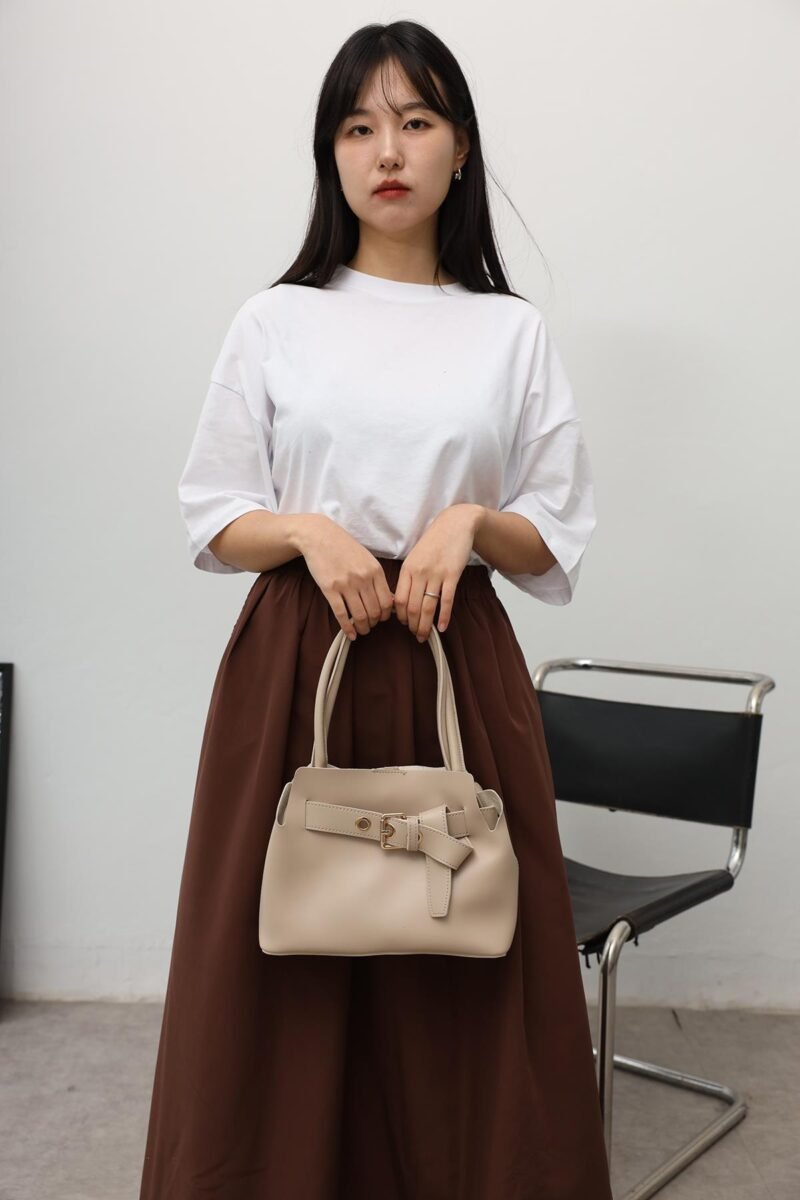 Holly Beige – Image 2