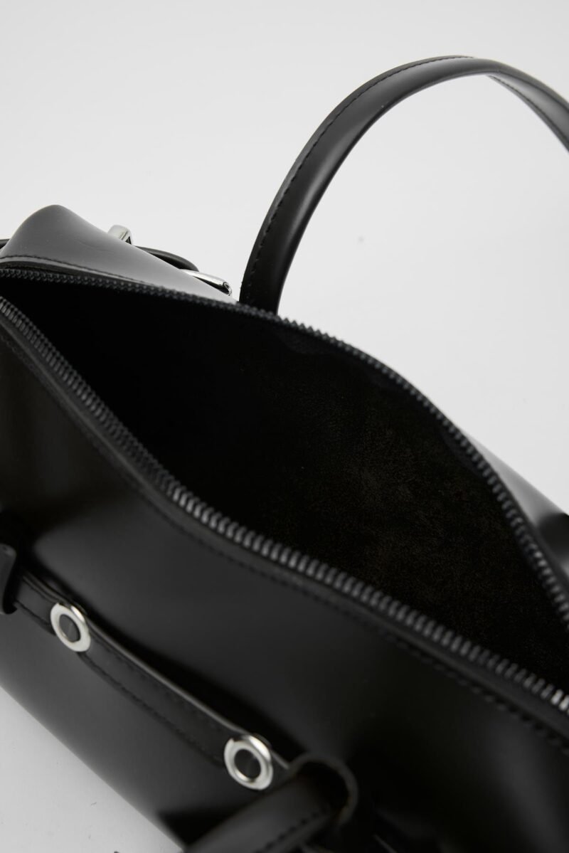 Toy Noire - Image 4