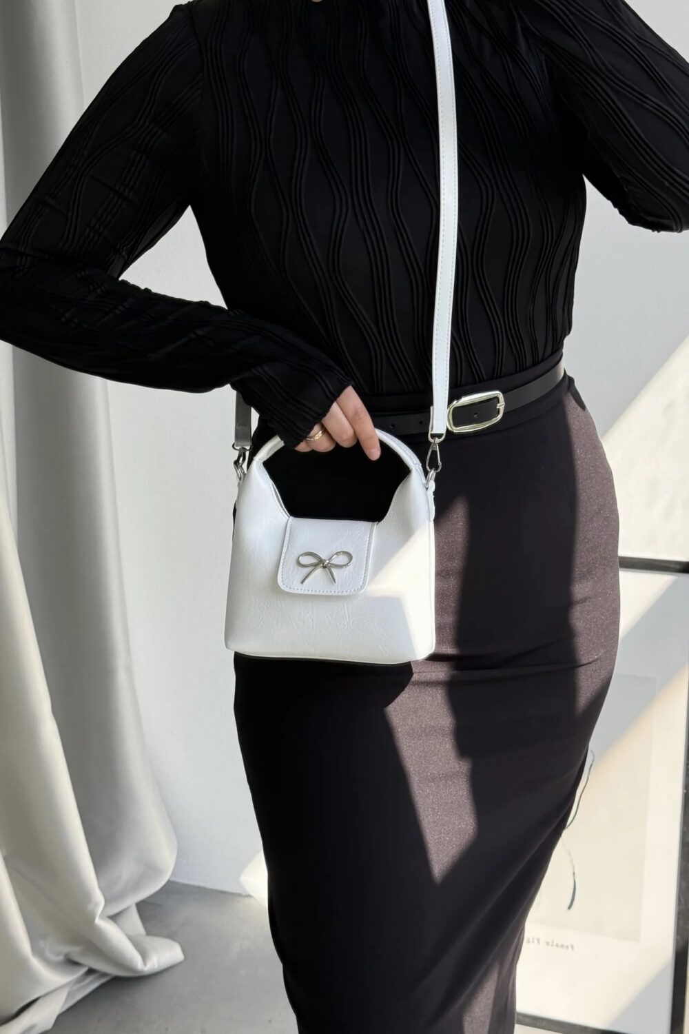 Papillon White