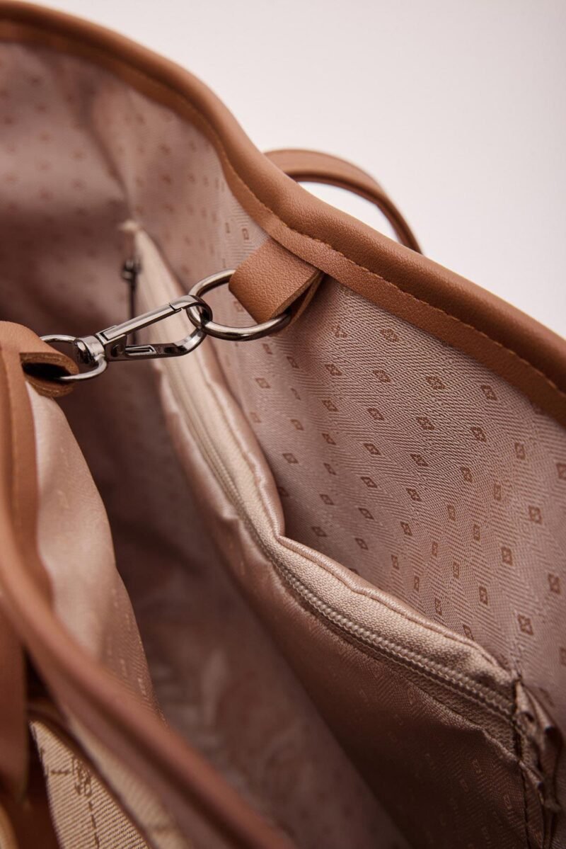 Romina Camel - Image 5