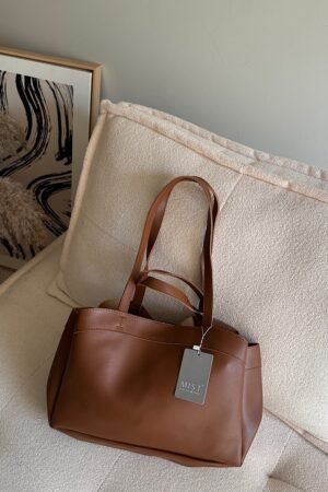 Higgs Medium Camel + Purse