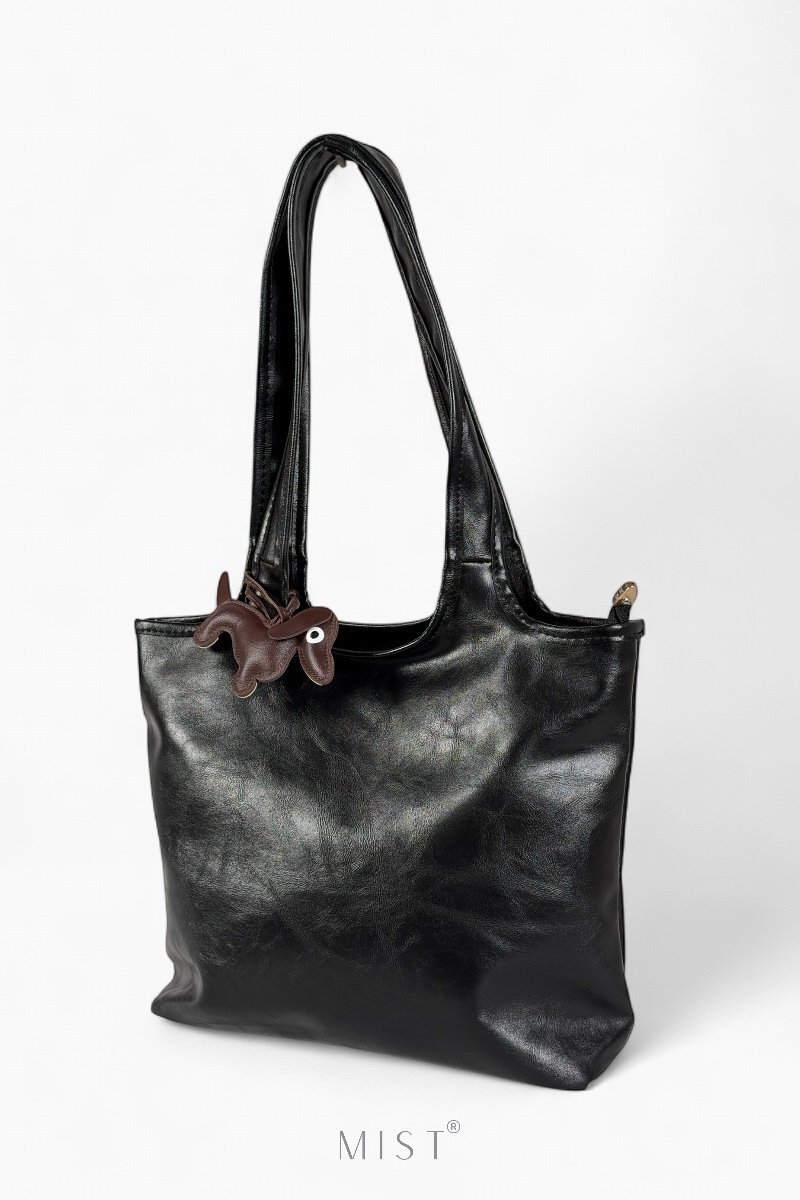 Tomm Black + Charm - Image 4