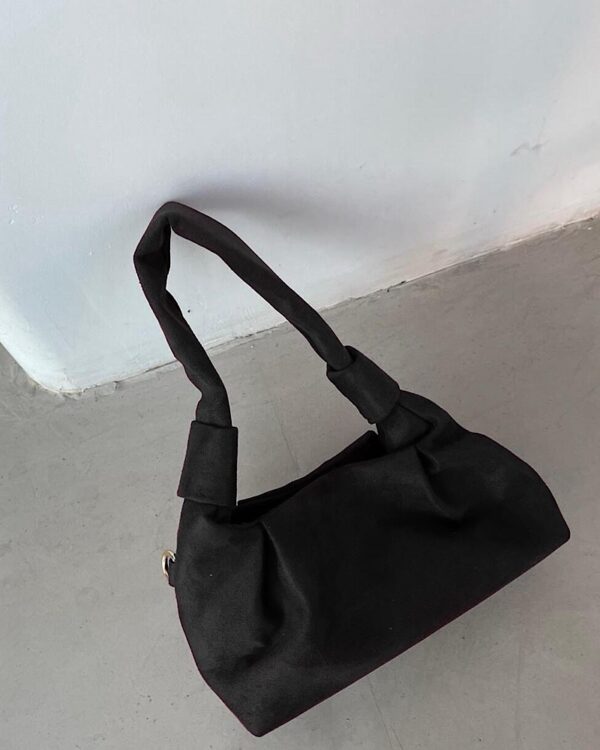 Sia Suede Noire