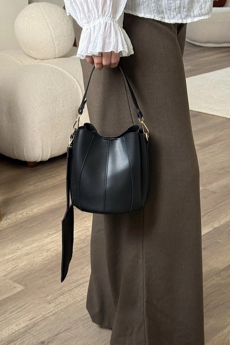 Elsy Noire - Image 3