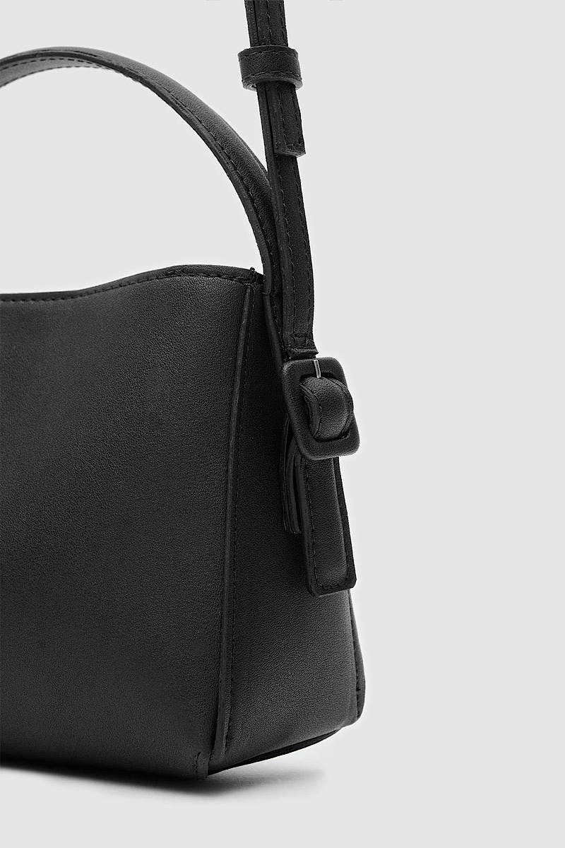 Lior Cross Black