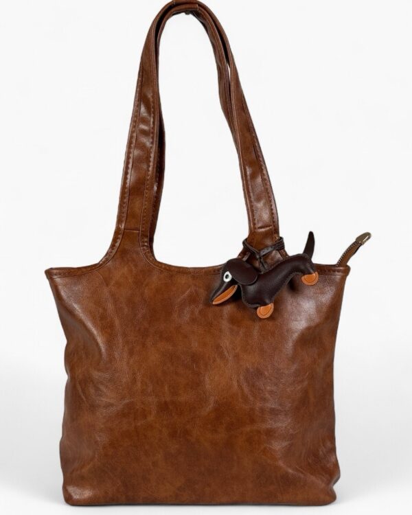 Tomm Camel + Charm