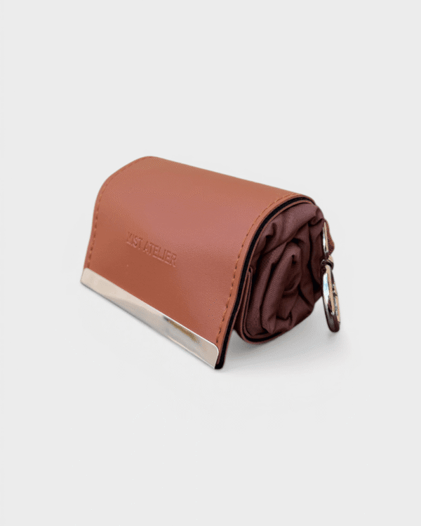 Lola Camel