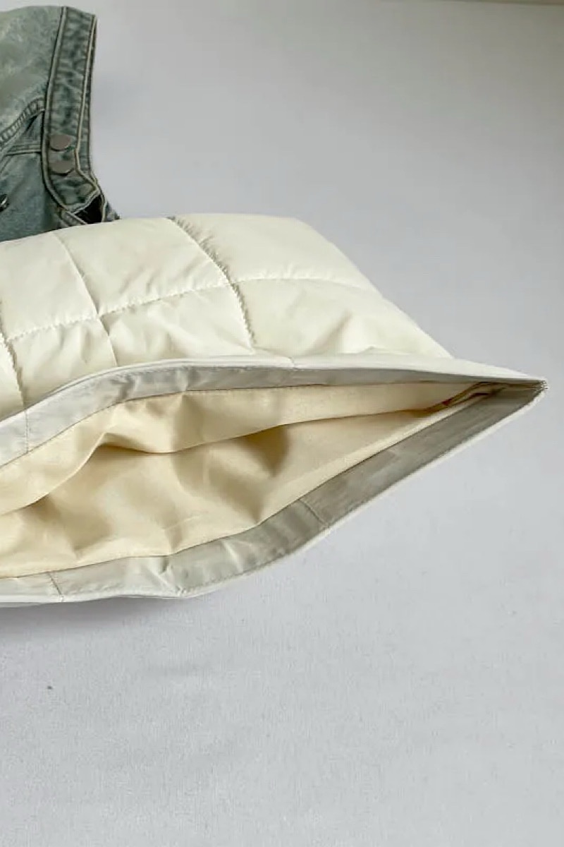 Float Magnetic Sleeve Crème