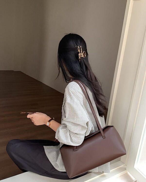 Venice Pillow Closure Minimalist Handbag -
Brown