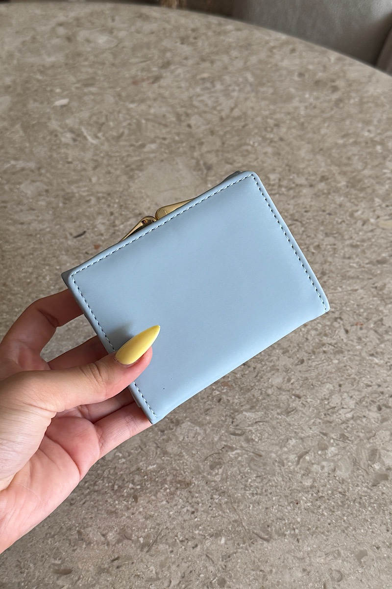 Lin – Baby Blue