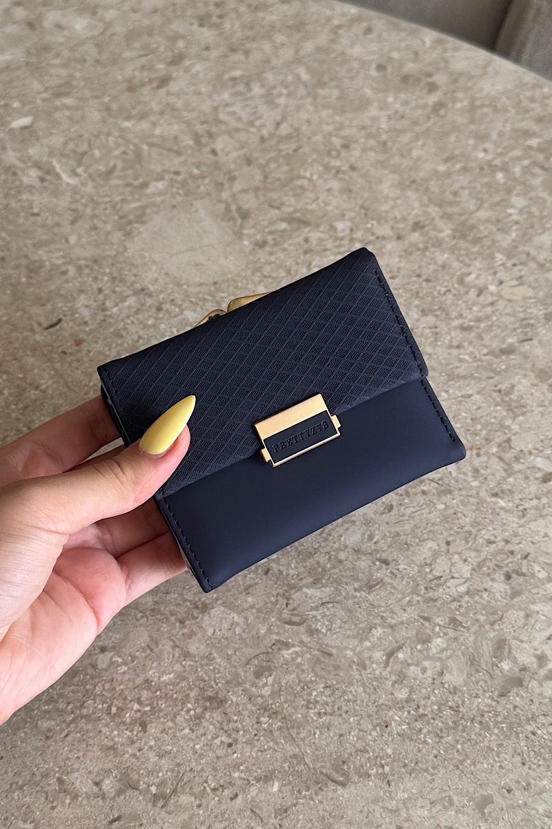Lin - Navy Blue