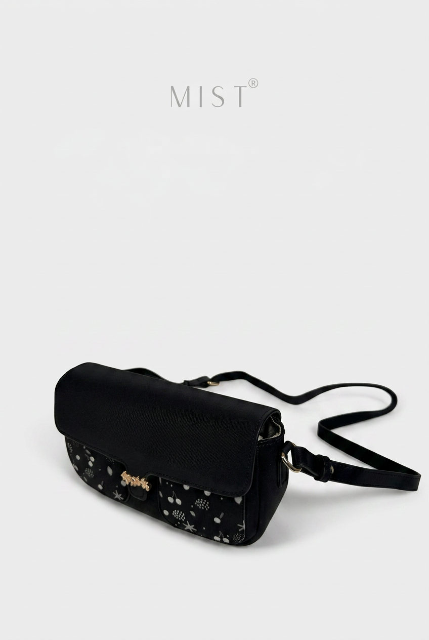 Maddie Cross – Black